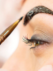 What is lash and brow tinting?